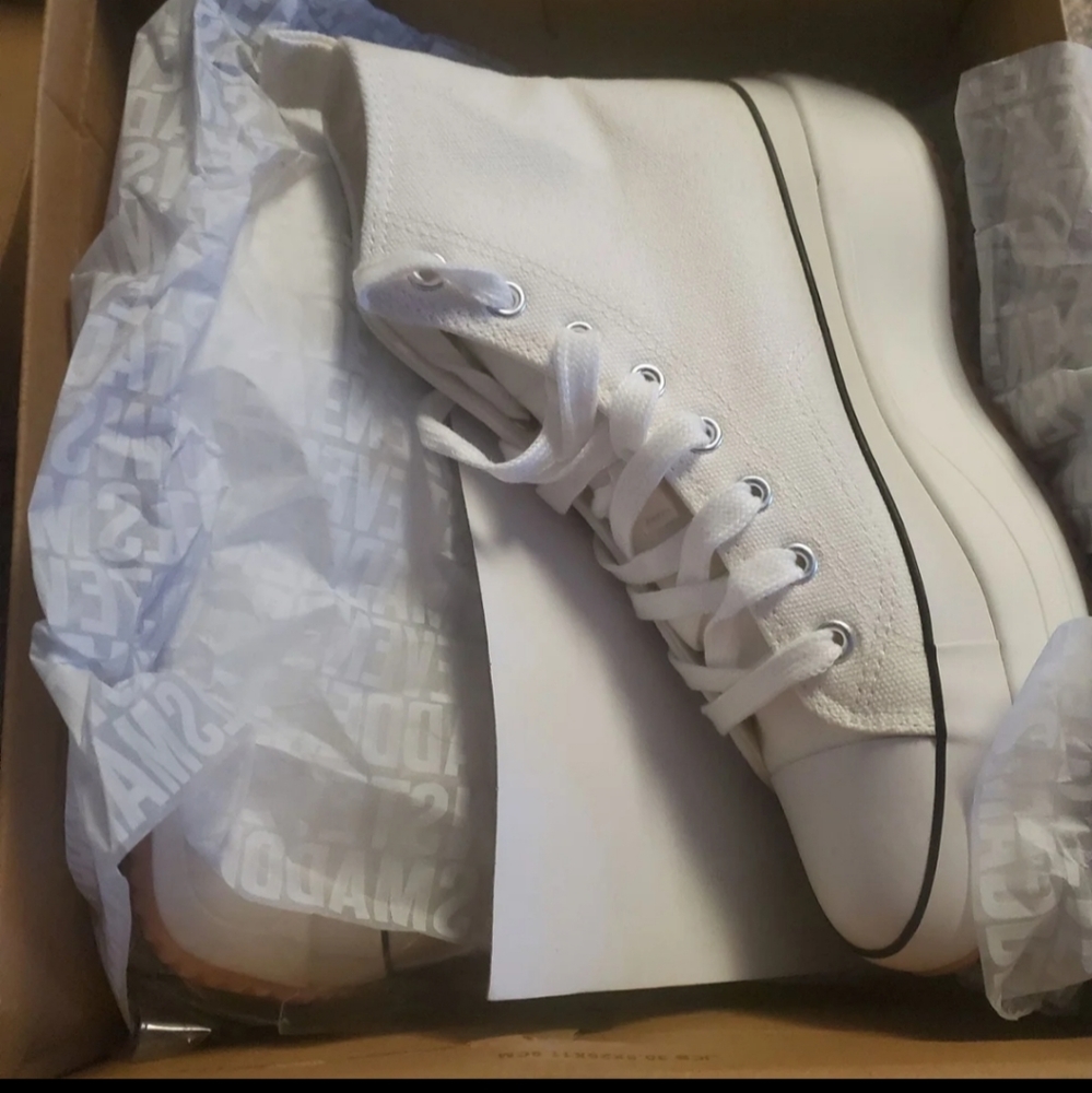 Steve Madden